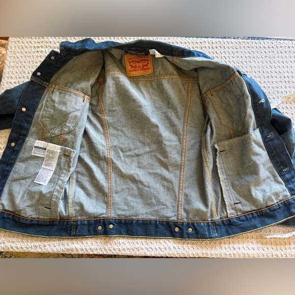 Levi's Men's Indigo Denim Jacket - Picture 9 of 15